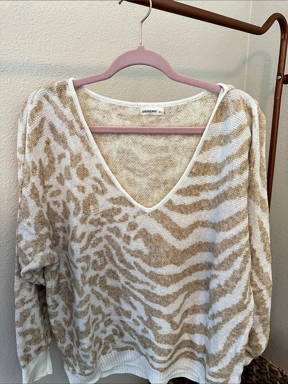 ANDTHEWHY Animal Print V-Neck Sweater in Cream & Brown M/L